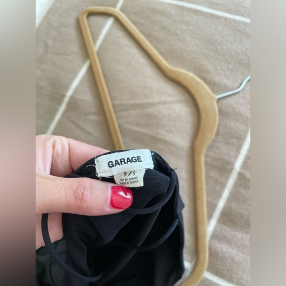 Garage deep v bodysuit with cross back straps - Picture 4 of 4